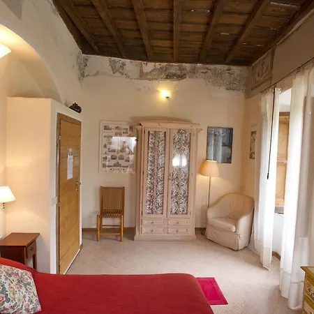 La Torretta Historical Home Casperia Room photo